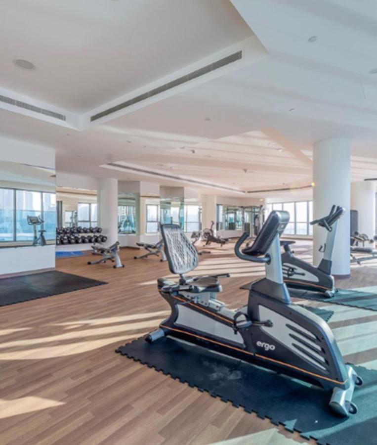 Spacious 1br With Balcony & Rooftop Pool The Bay Business Bay * Dubai