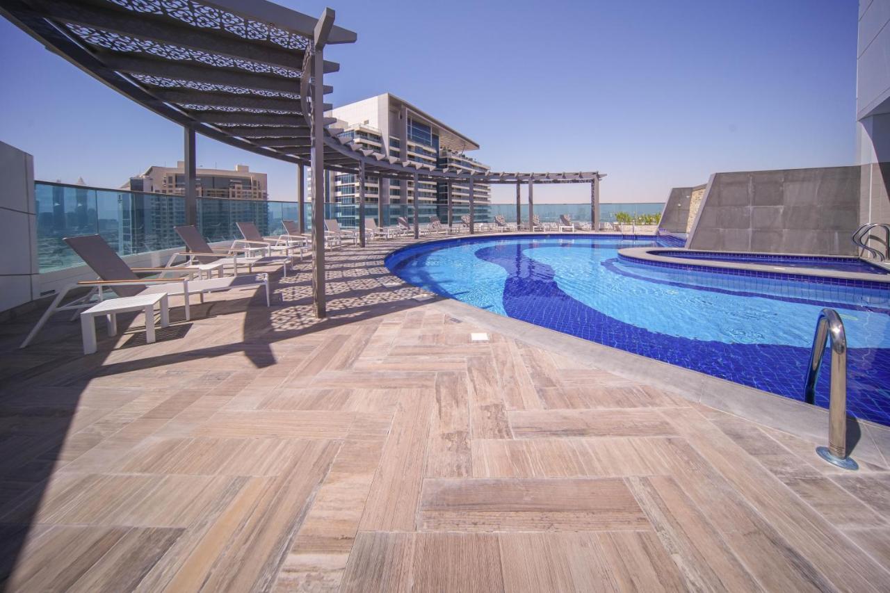 Apartment Spacious 1br With Balcony & Rooftop Pool The Bay Business Bay *
