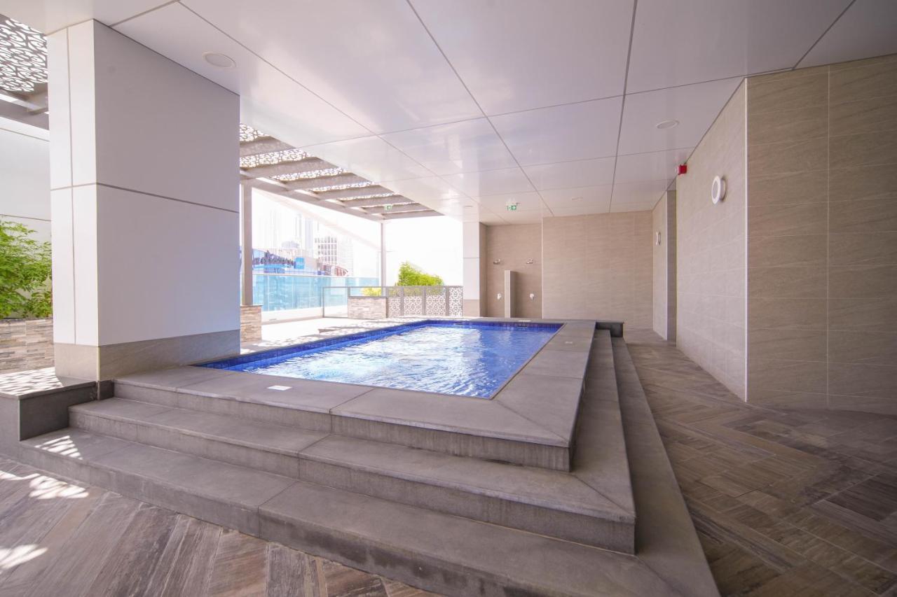 Apartment Spacious 1br With Balcony & Rooftop Pool The Bay Business Bay Dubai