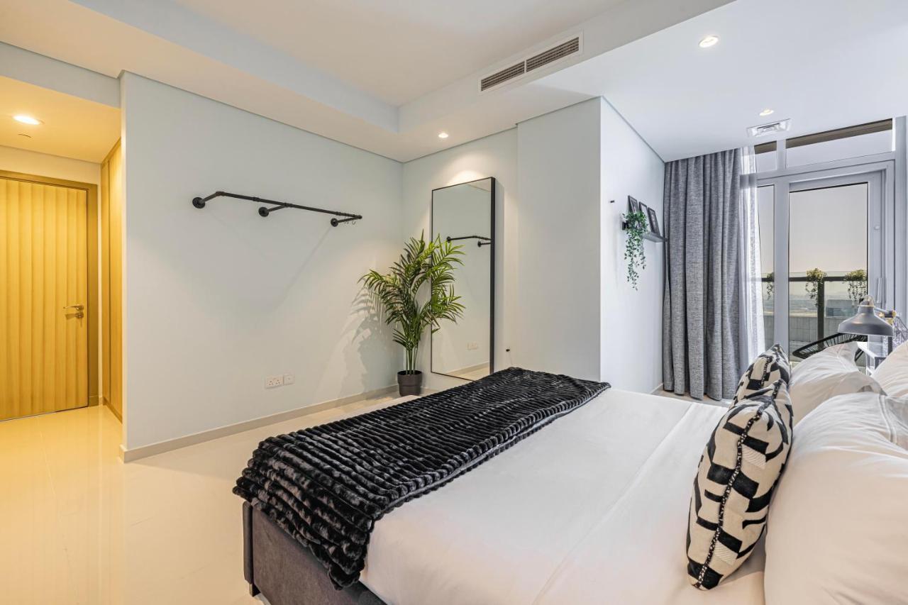Daniels Burj Khalifa View 2br In Paramount Midtown *