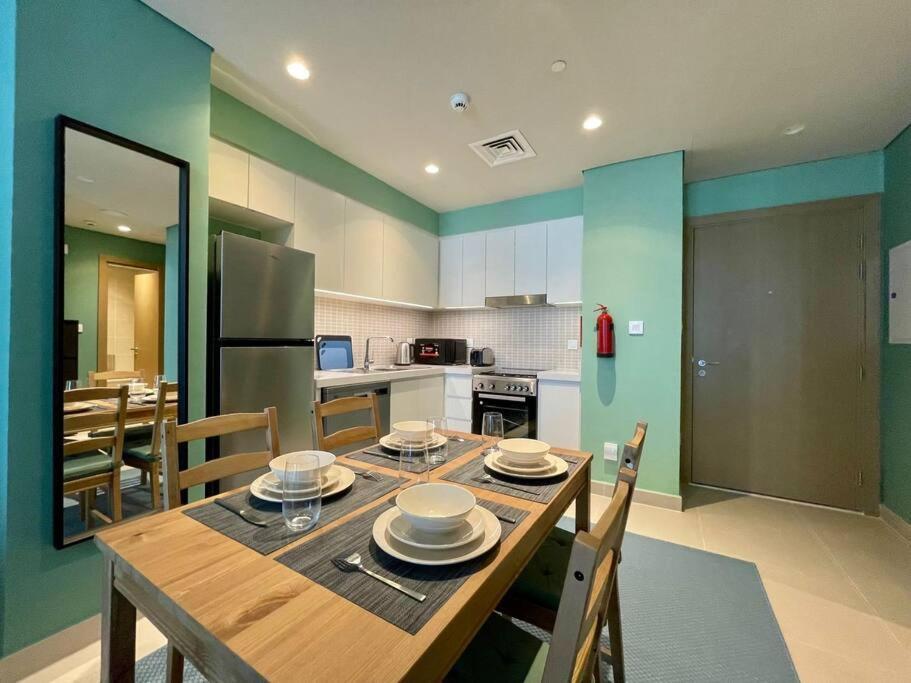 Daire Dar Vacation-stylish & Cozy 1br Apt In Creek Harbour Dubai