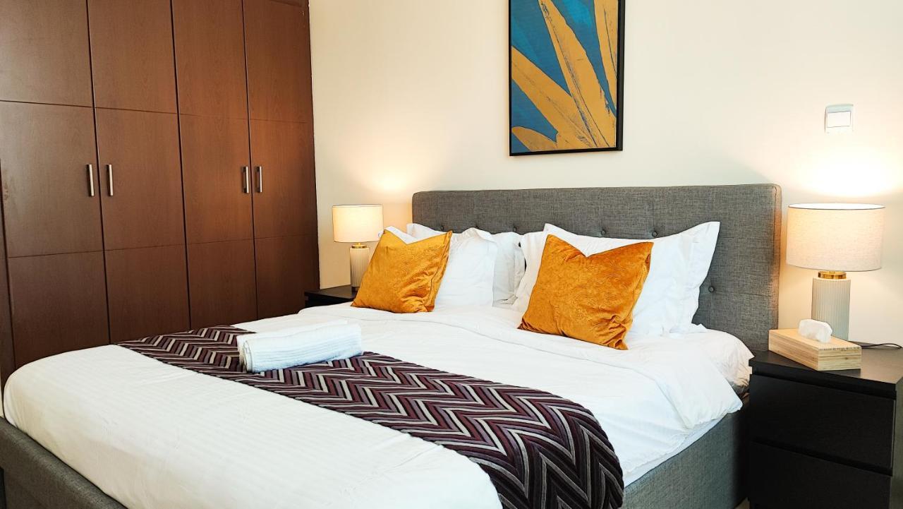 La Buena Vida Homes Large 2br Near Burj Khalifa & Mall Apartment Dubai