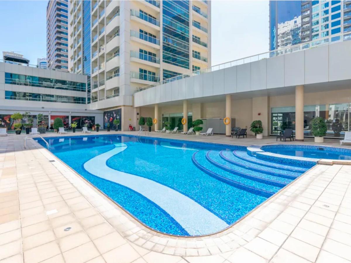 Apartment Sweeping Marina View Near The Metro Station *