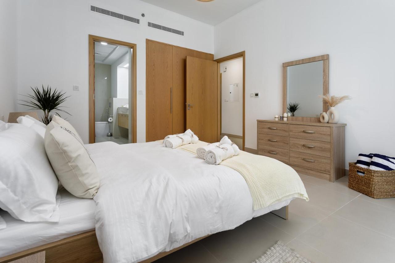 Apartment Waves - Chic With Skyline Views Dubai