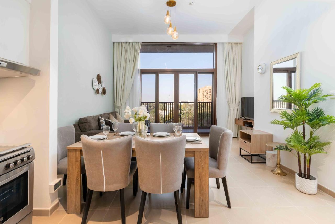 Almond Haven 2br, 2 Bath Retreat In Town Square Holiday home