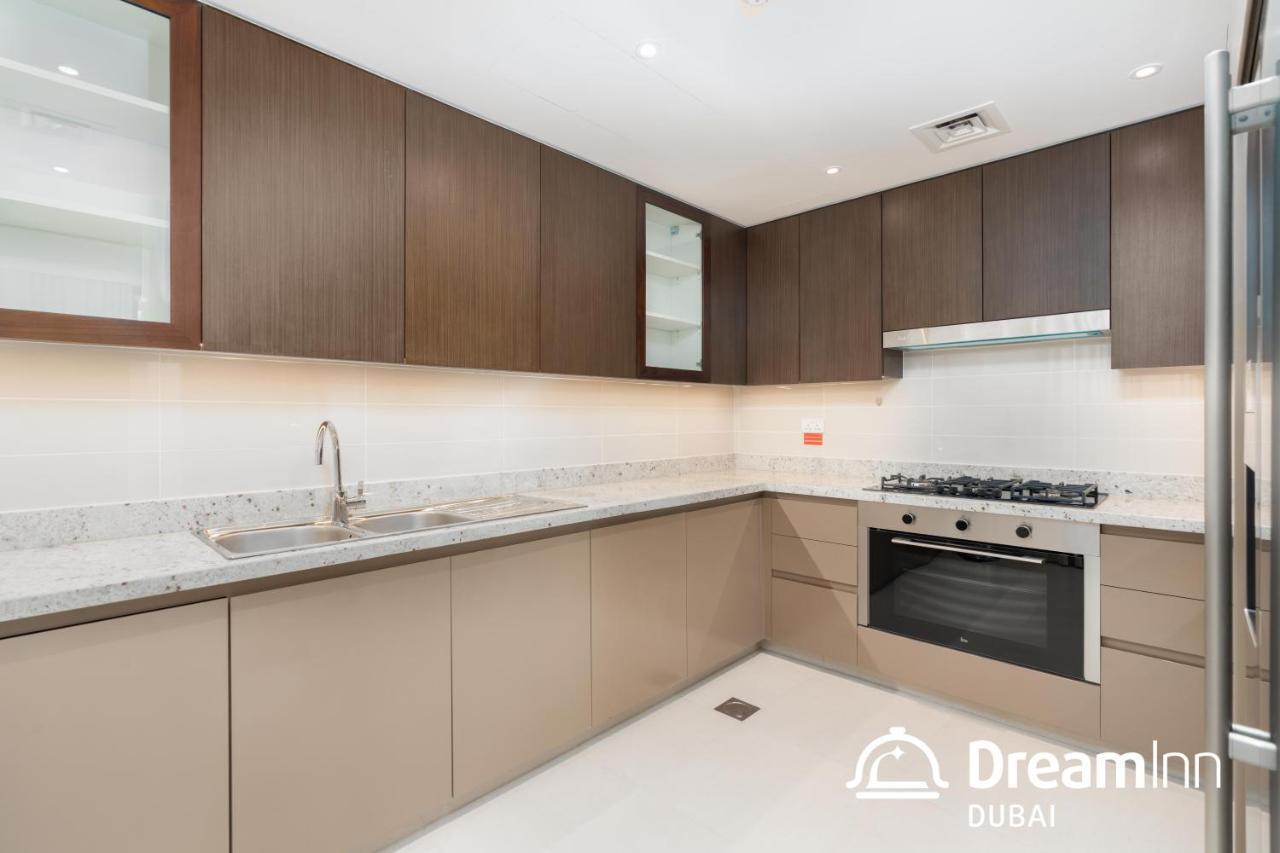 Dream Apartments- Boulevard Heights Apartment Dubai