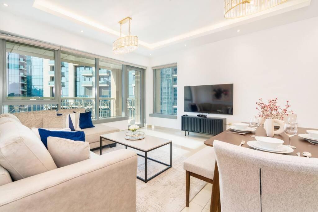 New! Luxury 3bedroom With Spectacular Burj Views Downtown
