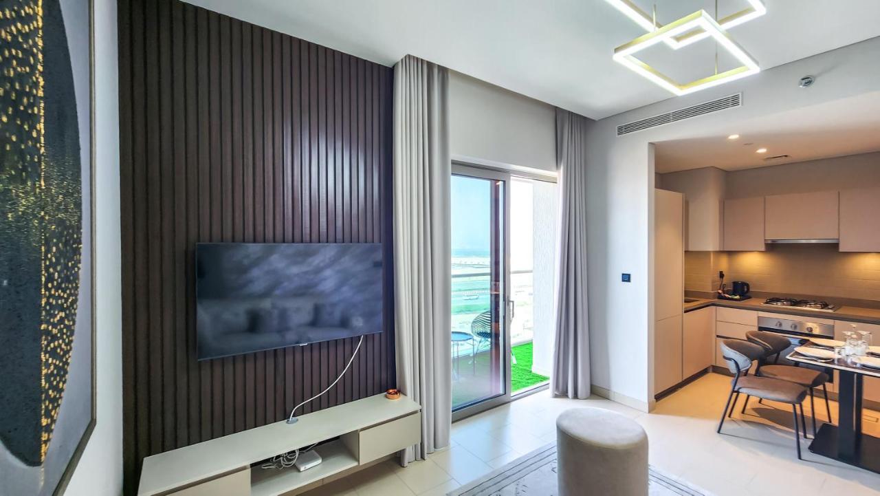 By Latinem Luxury 2br Holiday Cvr A605 Near Burj Khalifa Daire
