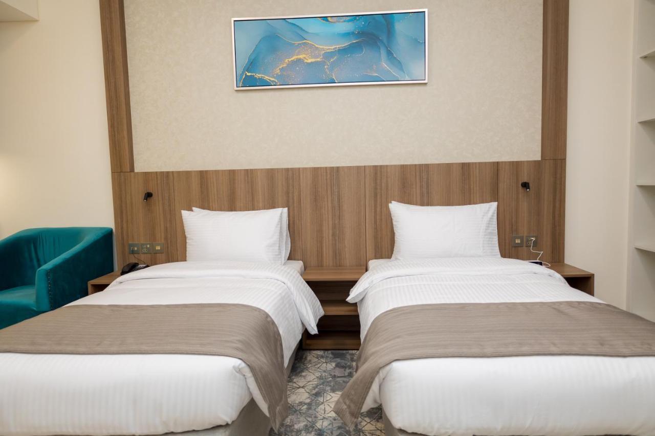 Azur Regency *