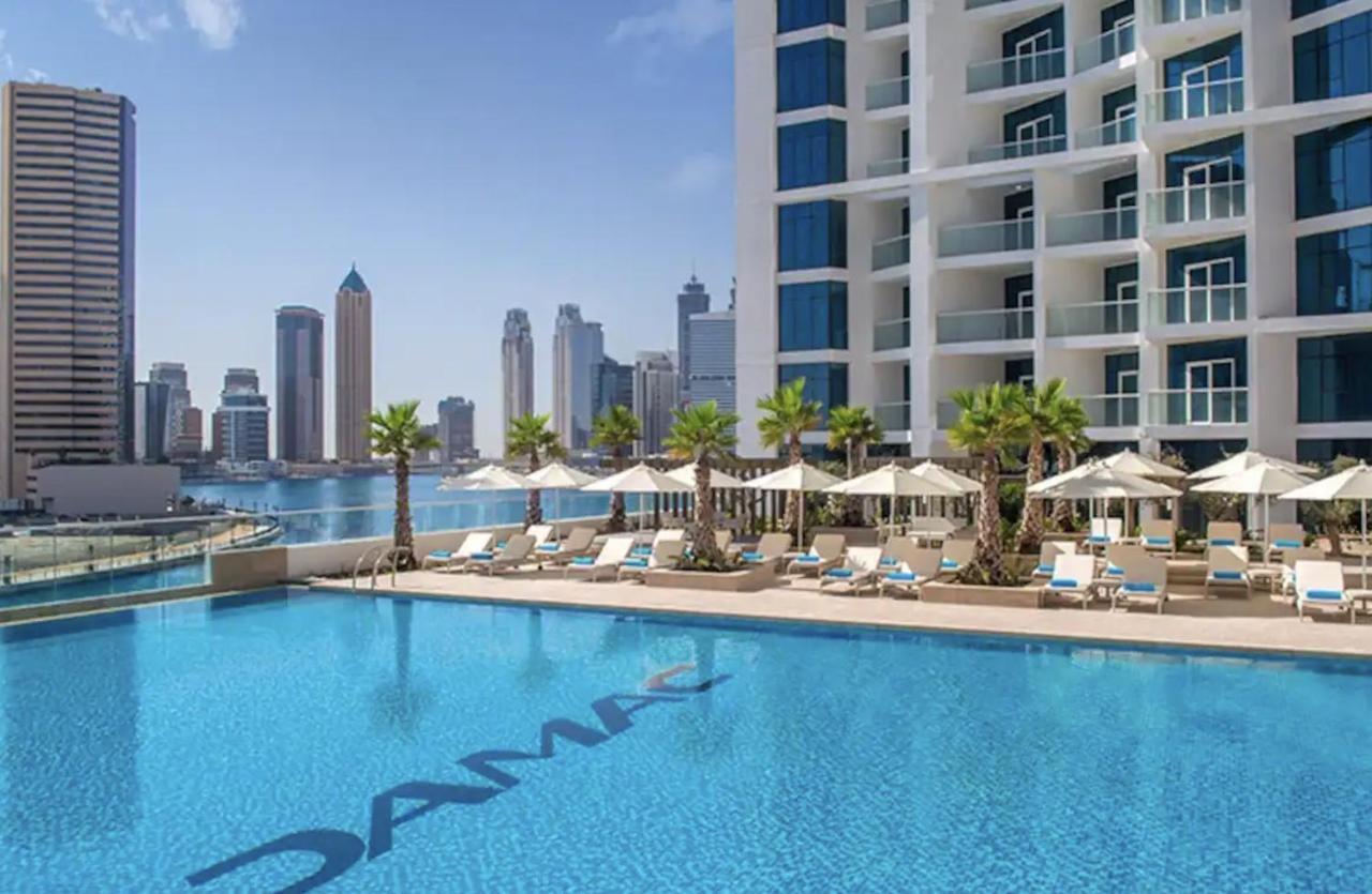 Luxury With A Canal View Apartment Dubai