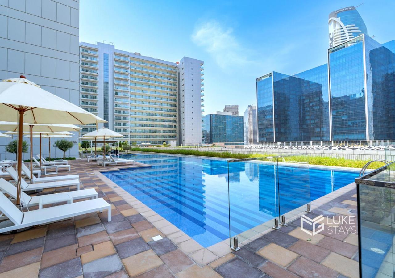 Luke Stays -damac Vera Residences * Dubai