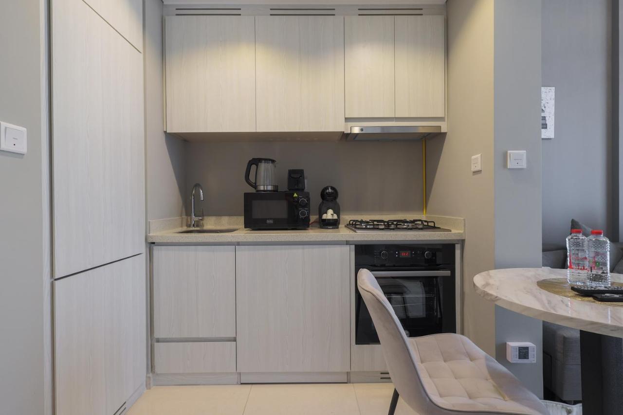 Business Bay 1 Bedroom With Canal View Apartamento Dubai