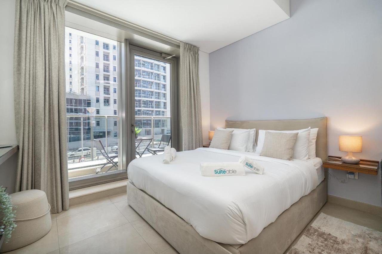 Sleek In Dubai's Vibrant Jbr Neighborhood