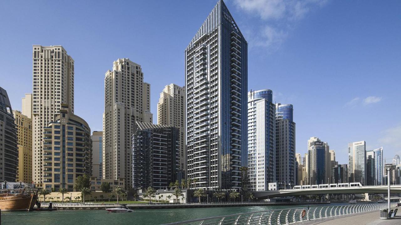 Sleek In Dubai's Vibrant Jbr Neighborhood *