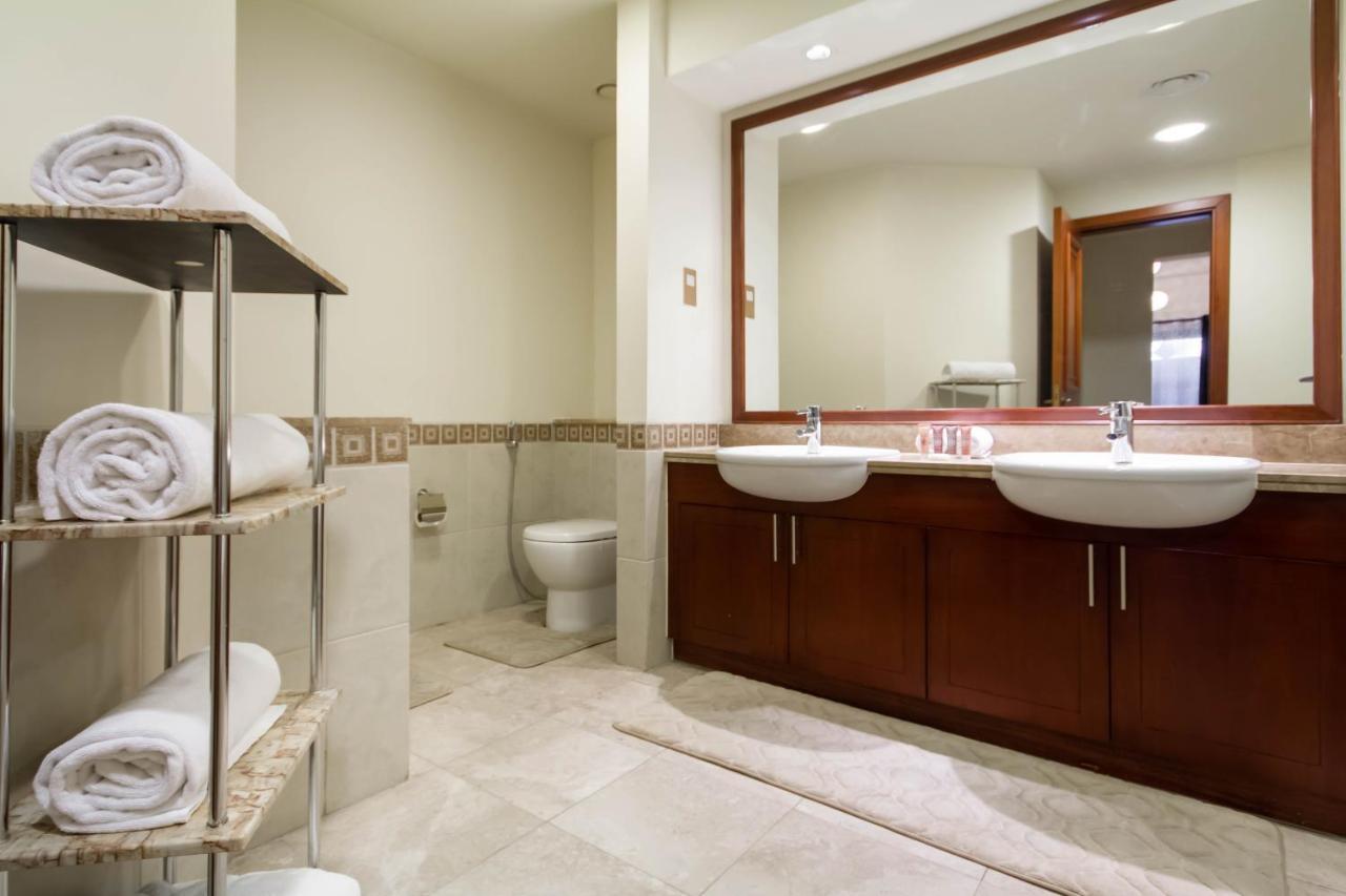 Bespoke Holiday Homes - Palm Jumeirah- 1 Bedroom Fairmont North Residence