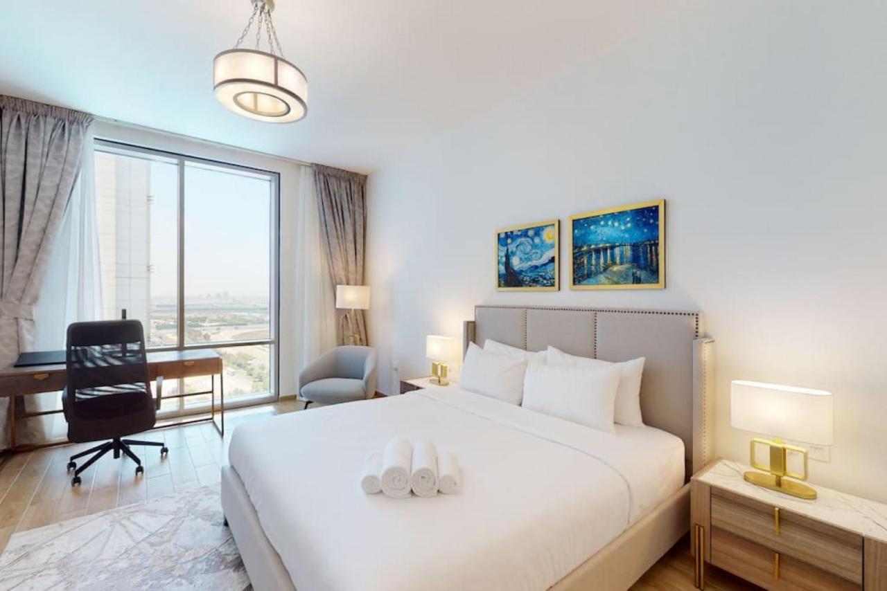 Meera Tower - Sleek One Bedroom Apartment *