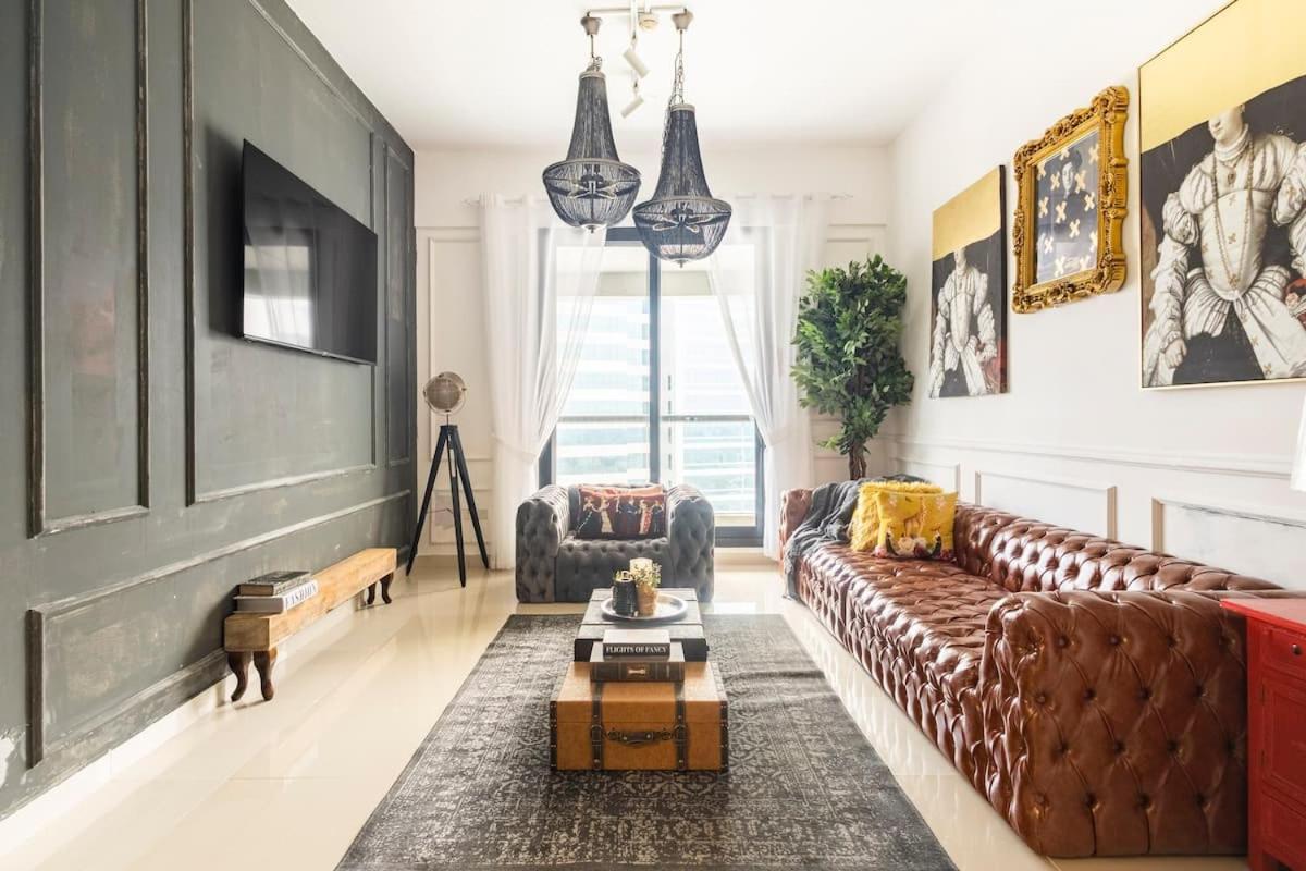 Beautiful Home, Magnificent View Apartment Dubai
