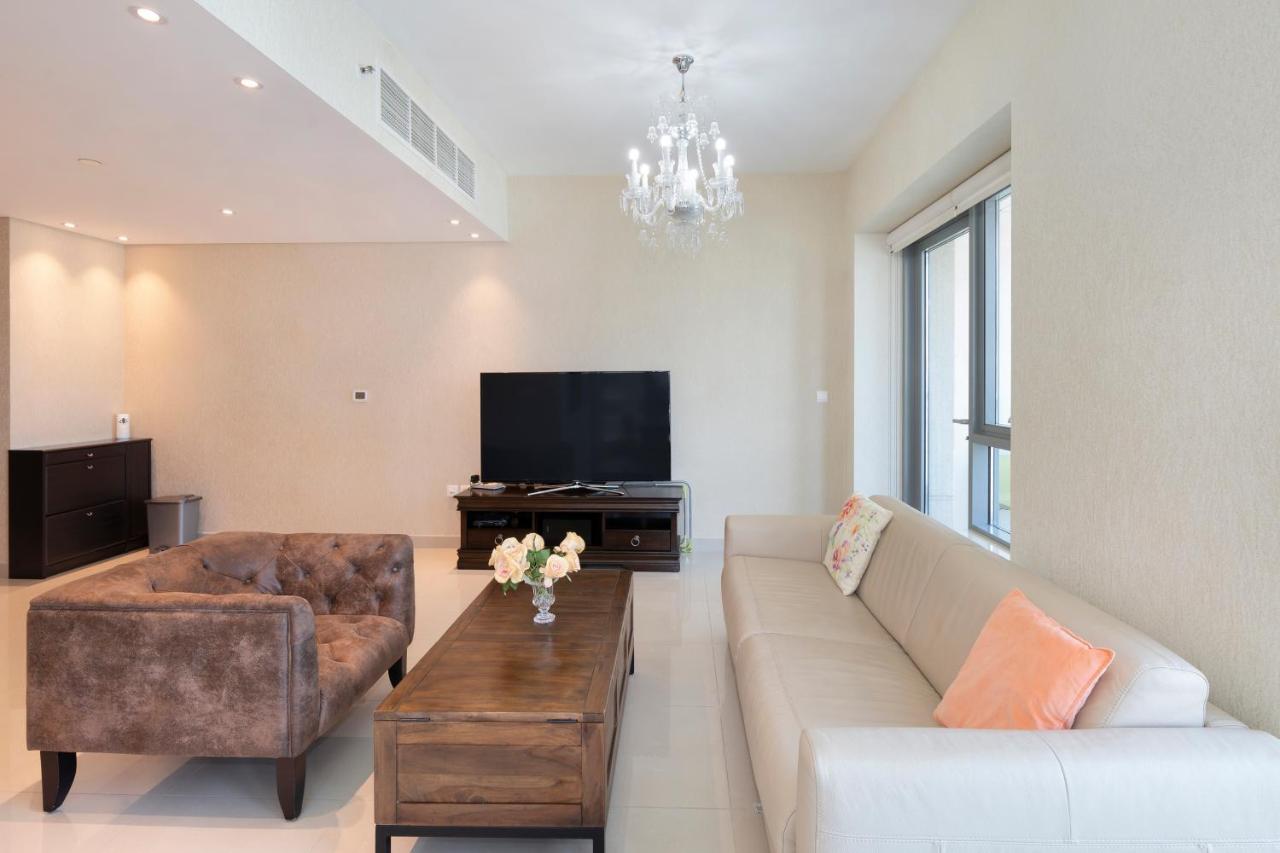 Fountain View Luxury: Downtown With Burj Khalifa Vista Apartment