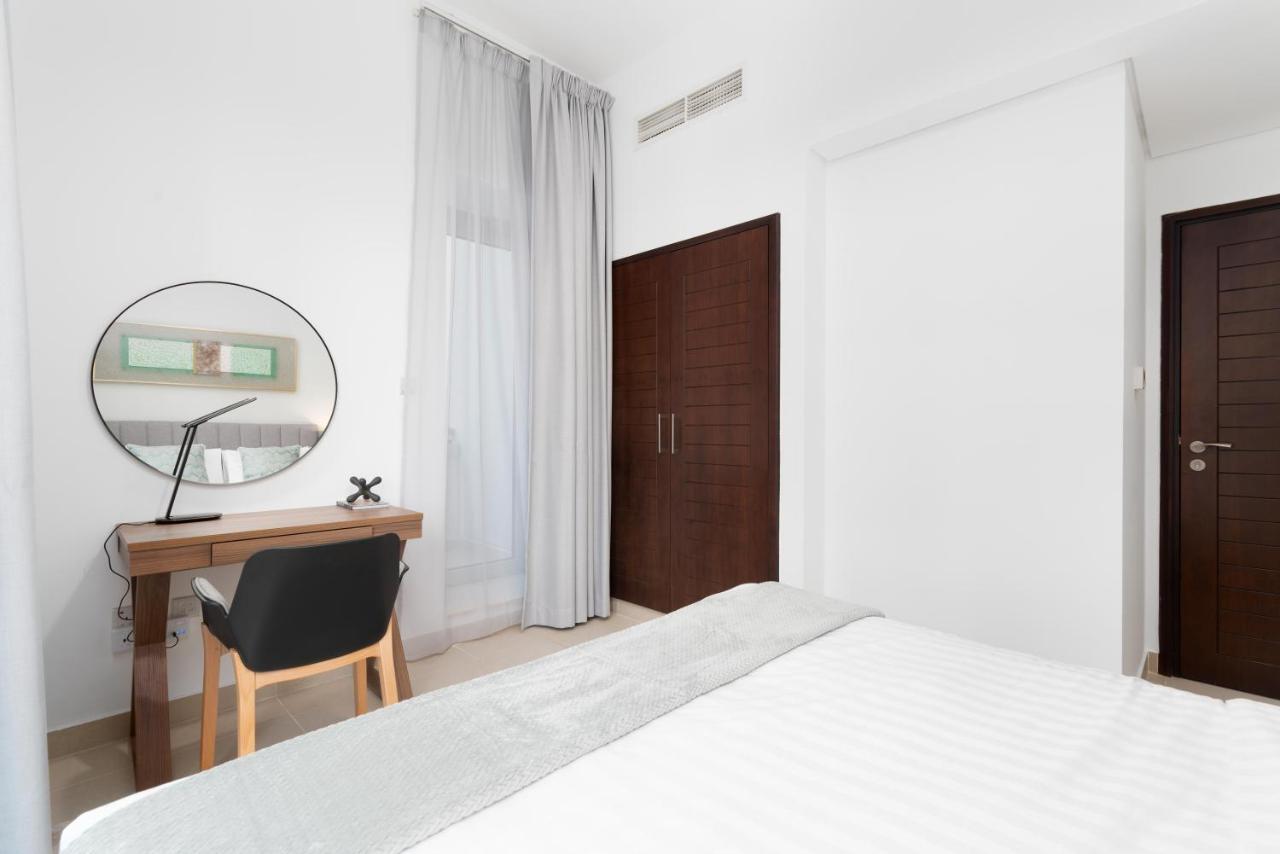 Ultimate / Burj Khalifa View / Downtown / 3 Beds Luxury / 2 Balconies Apartment Dubai