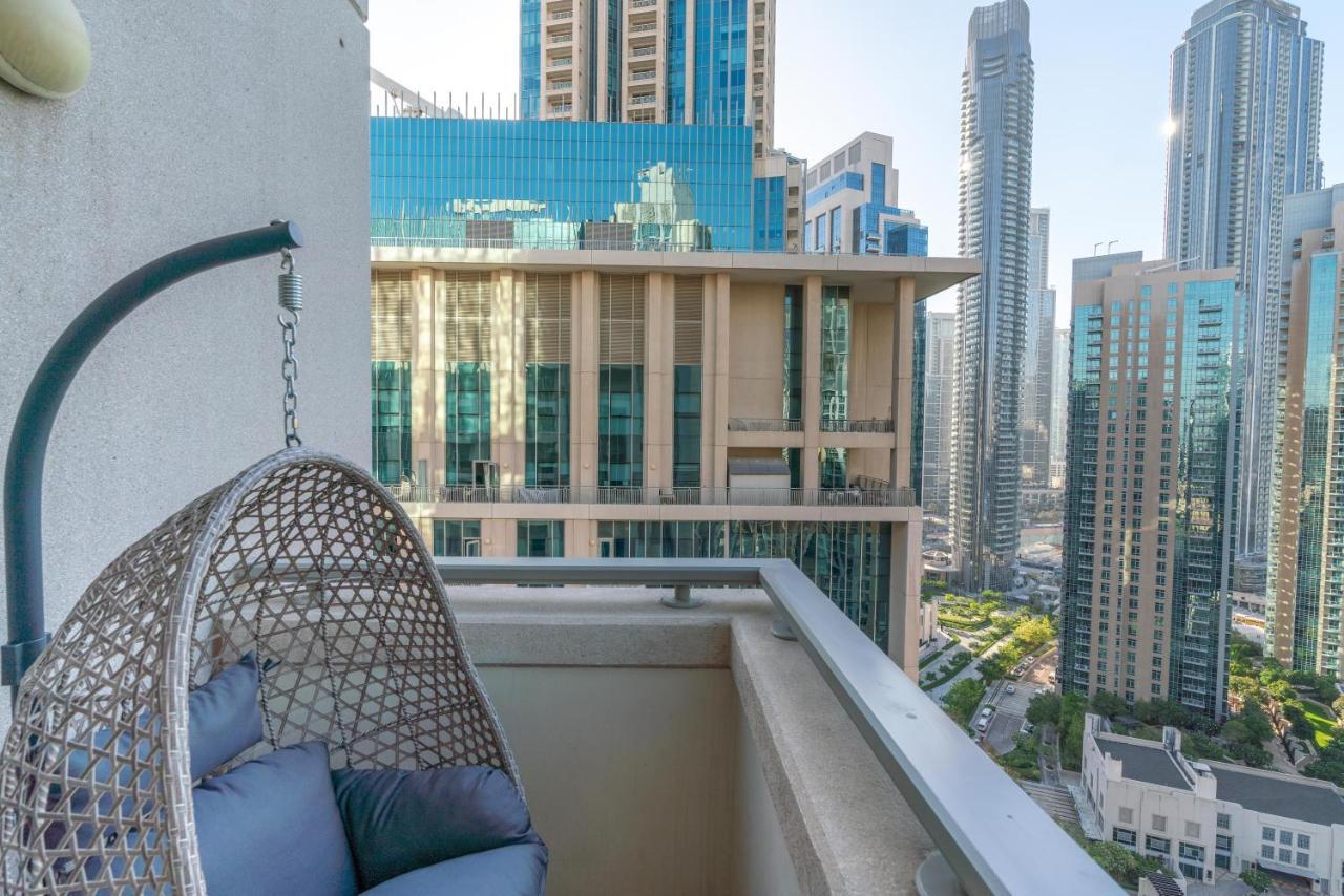 Apartment Ultimate / Burj Khalifa View / Downtown / 3 Beds Luxury / 2 Balconies