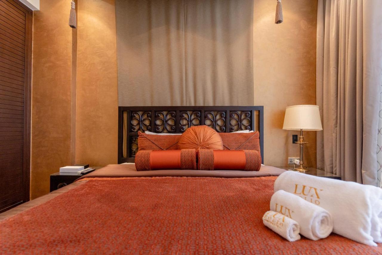 Exclusive Luxury 4 Bedroom Palm Penthouse Apartment *