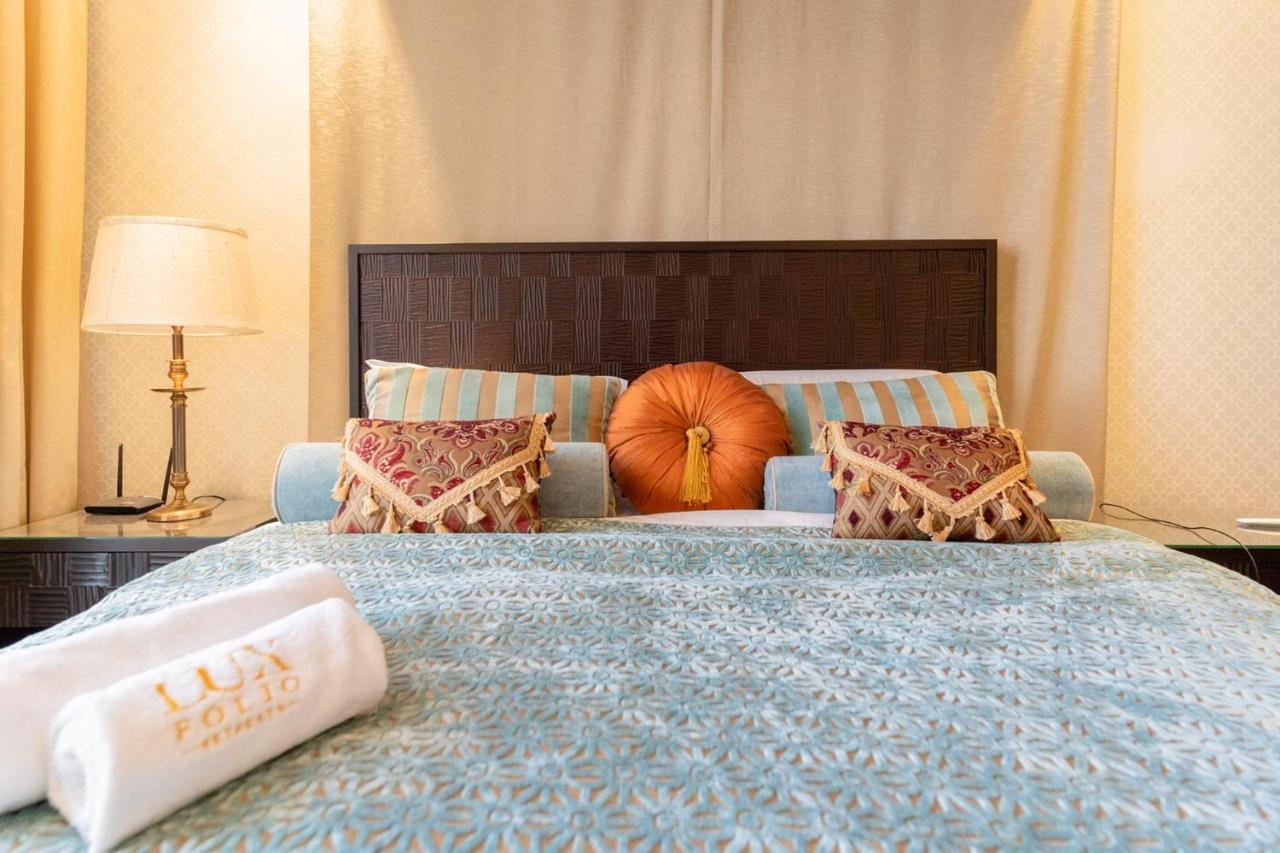 Exclusive Luxury 4 Bedroom Palm Penthouse Apartment *