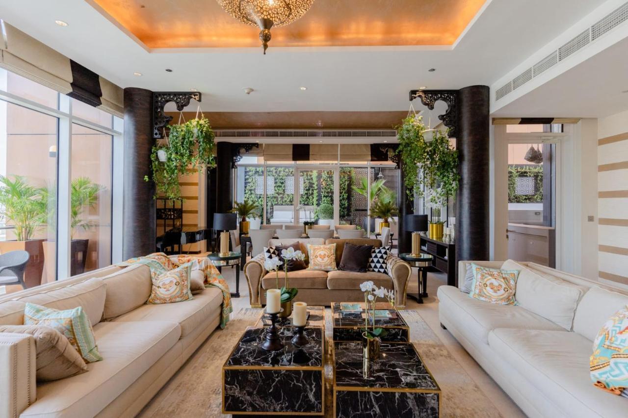 Exclusive Luxury 4 Bedroom Palm Penthouse Apartment *