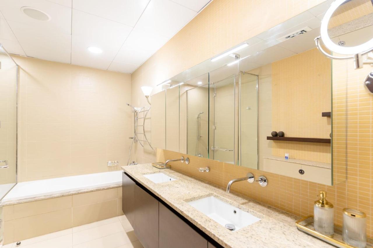 Apartment Exclusive Luxury 4 Bedroom Palm Penthouse