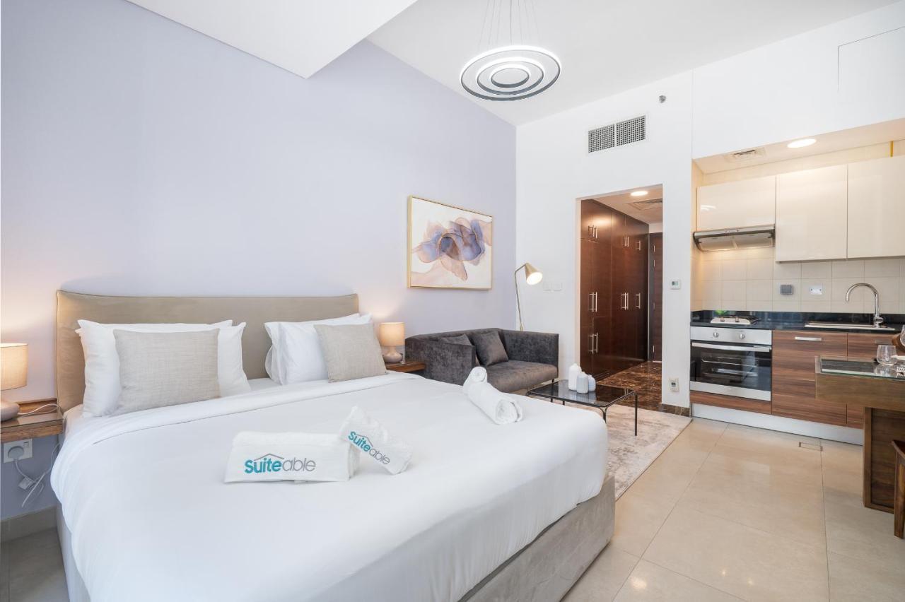 Sleek In Dubai's Vibrant Jbr Neighborhood * Dubai