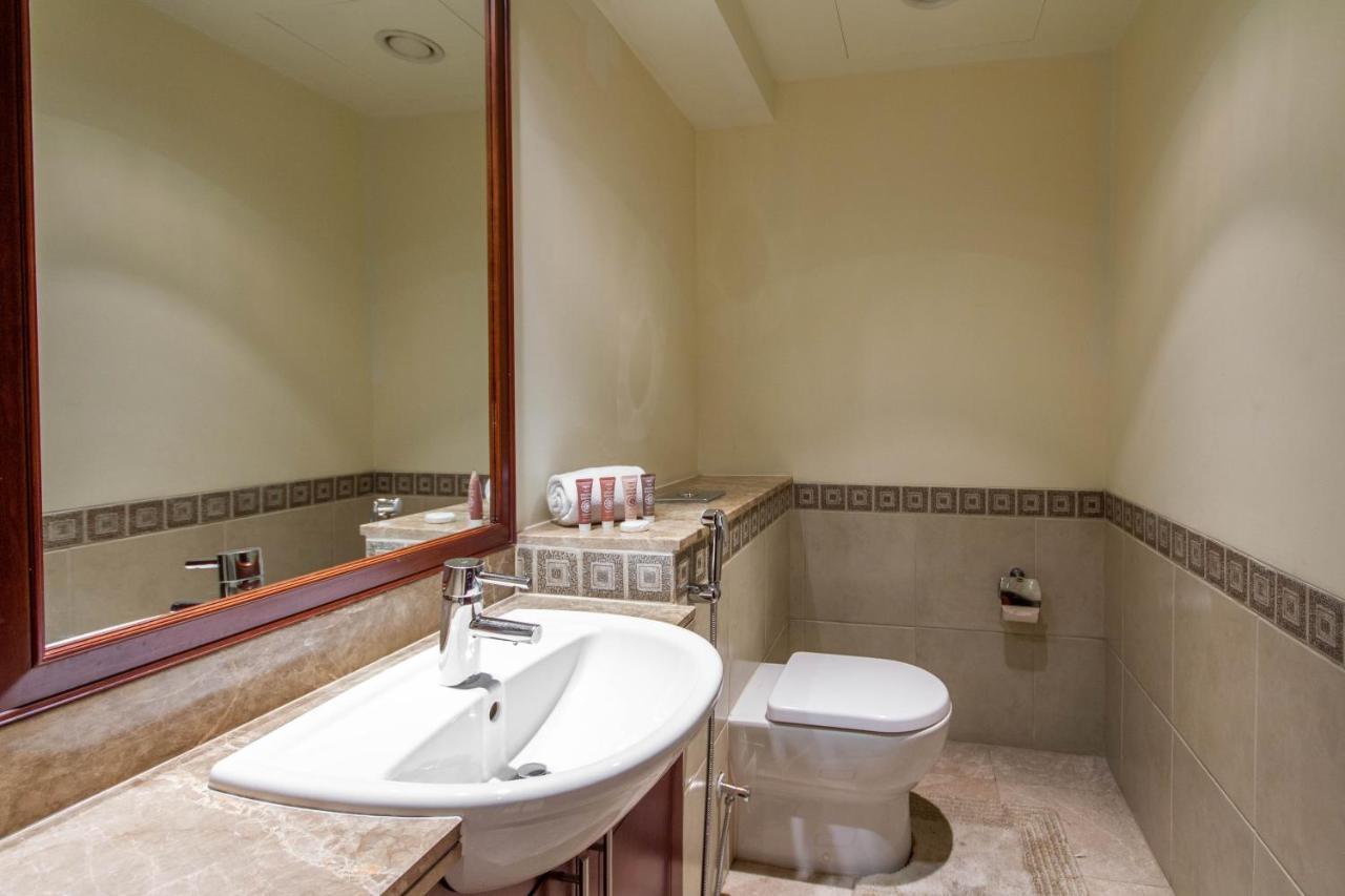 Bespoke Holiday Homes - Palm Jumeirah- 1 Bedroom Fairmont North Residence *
