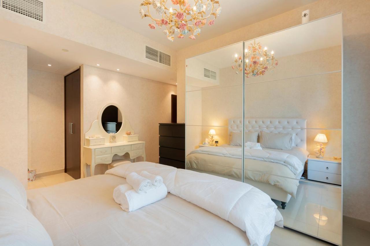 Fountain View Luxury: Downtown With Burj Khalifa Vista Apartment *