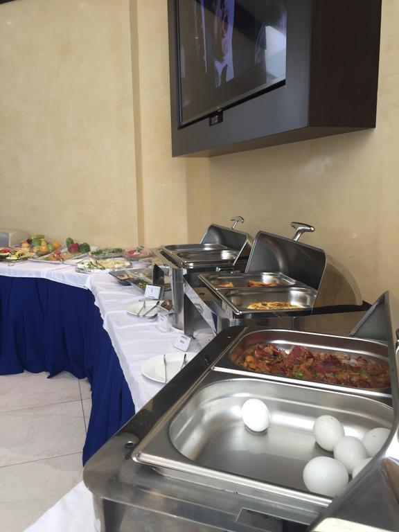 Boulevard City Aparthotel 3*