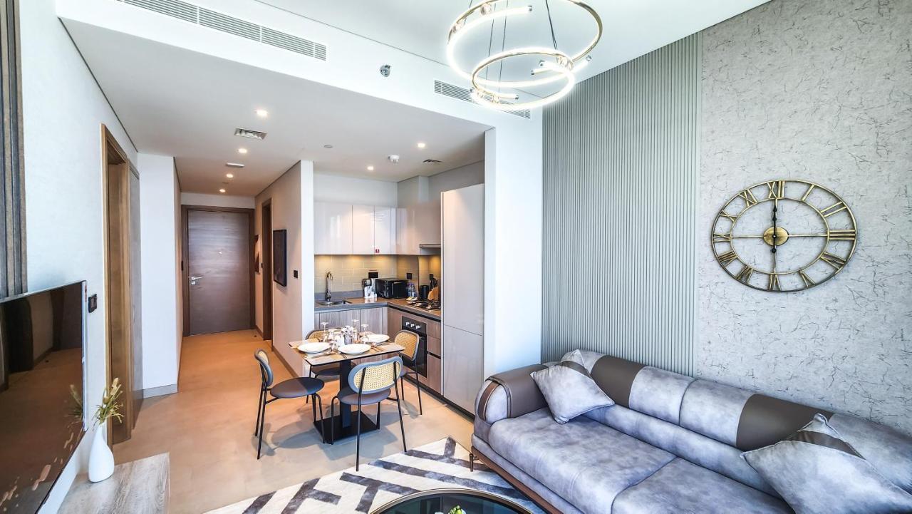 By Latinem Luxury 1br Holiday W2817 Near Burj Khalifa