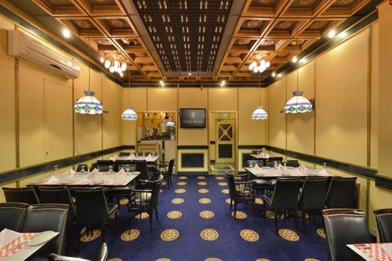 Grand Astoria Hotel