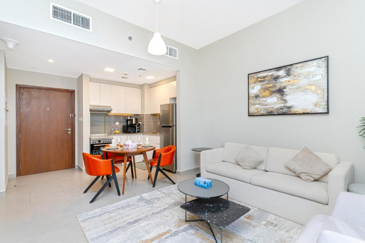 Beautiful Huge I Fully- Furnished Daire *