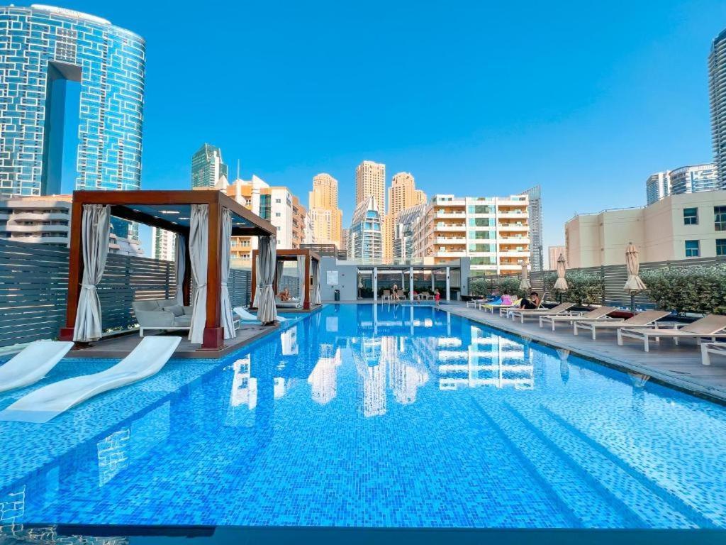Elegant Near Jbr Apartment *
