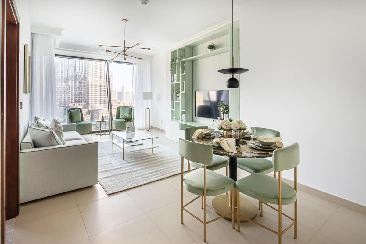 Frank Porter - Burj Vista Daire