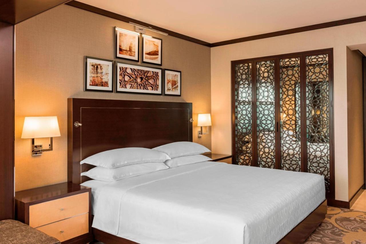 Hotel Sheraton Creek & Towers Dubai
