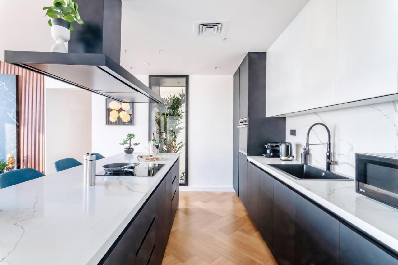 Daire Luxury Penthouse At Marina 180 Marina Views *