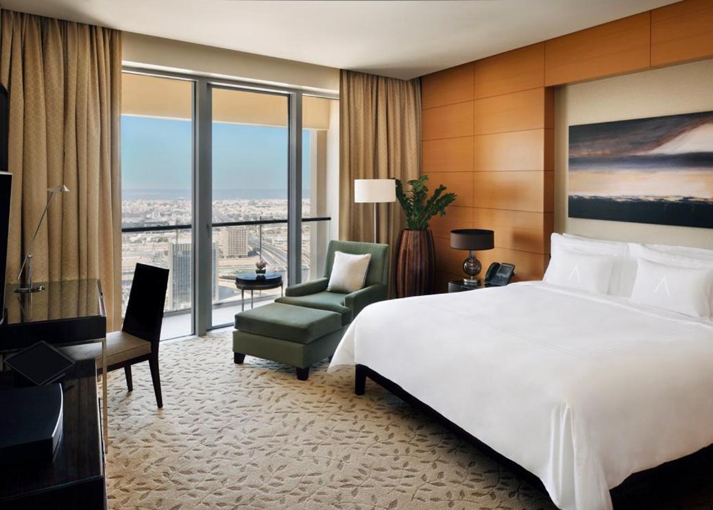 Aparthotel Westminster Mall 5*