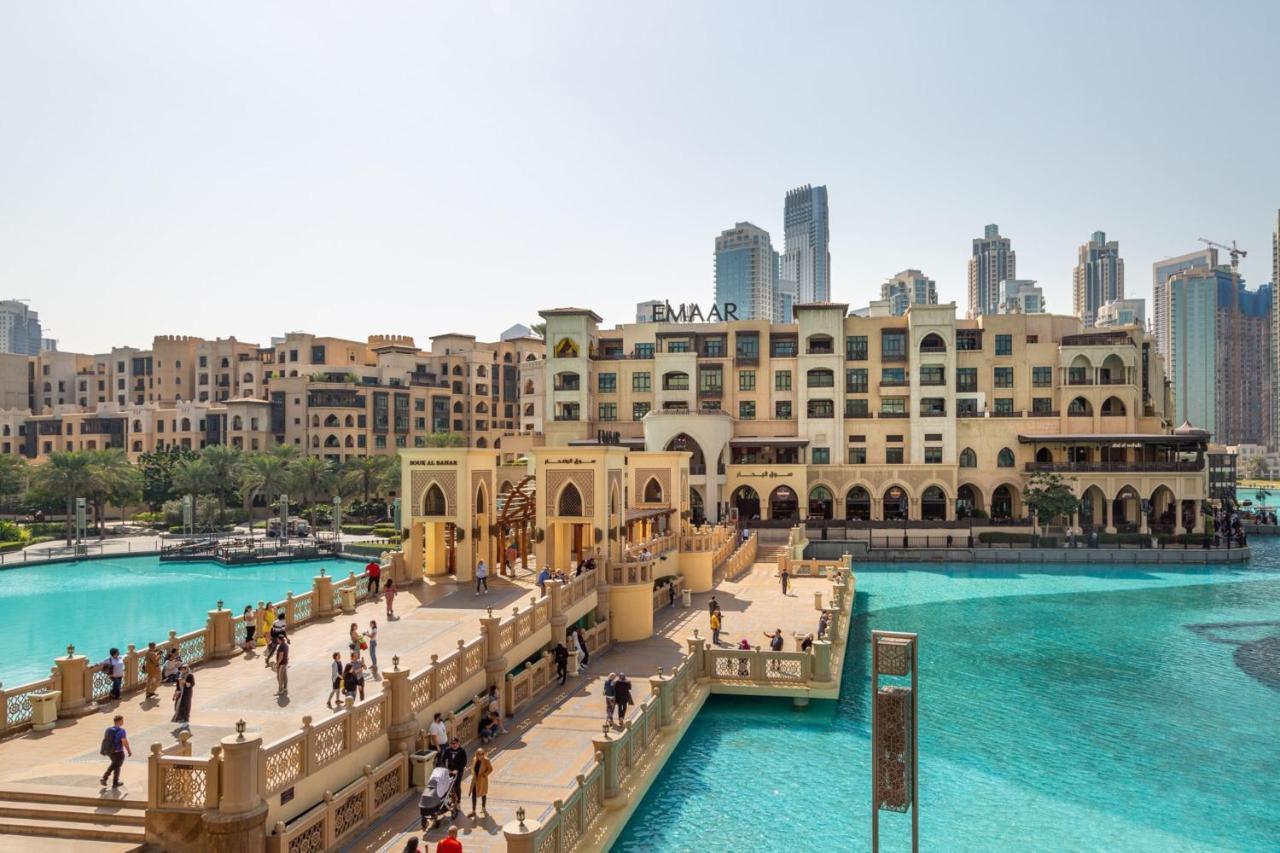 Frank Porter - Burj Vista Daire *