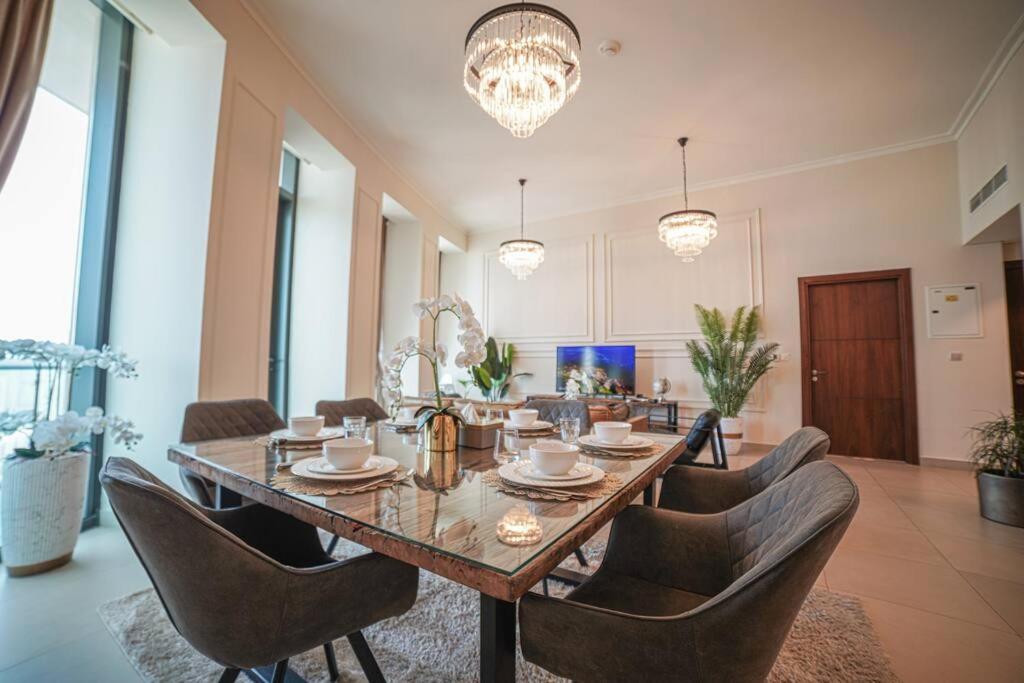 First Class 2br With Full Skyline & Sea View