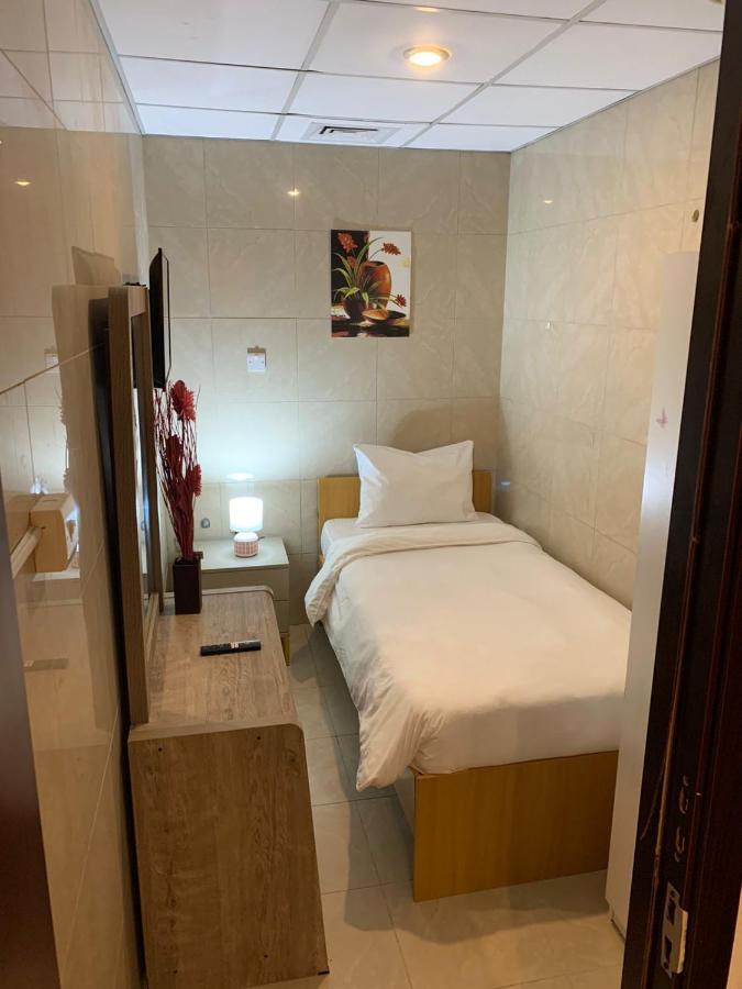 Small Budget For 'girls' Only In Dubai, Marina Privatunterkunft Dubai