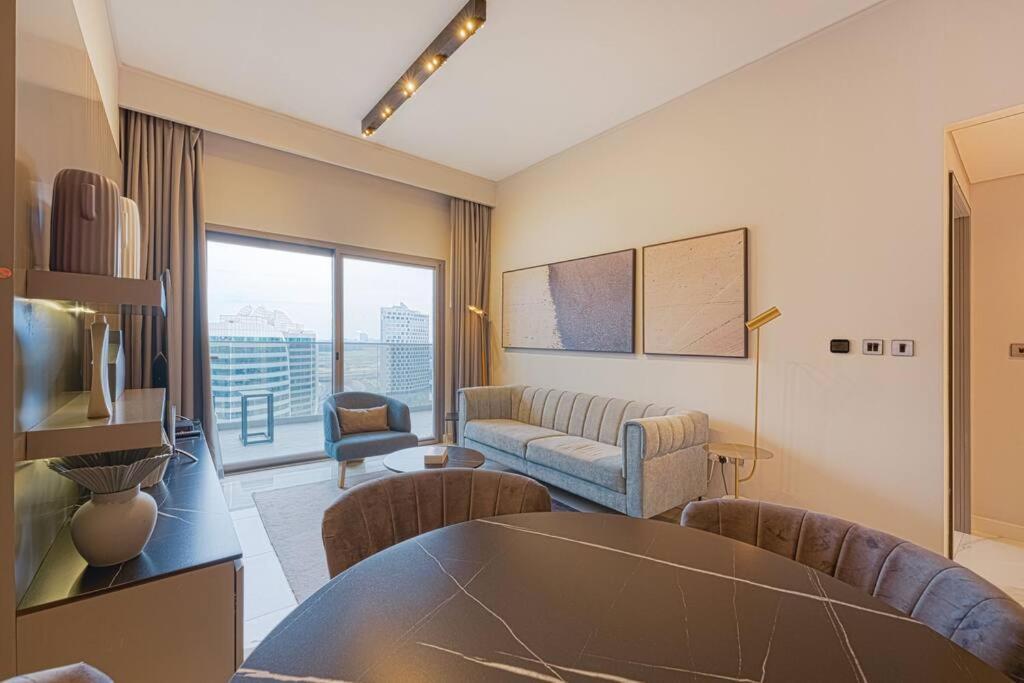 Exquisite 1-br At Mag 318 In Business Bay *