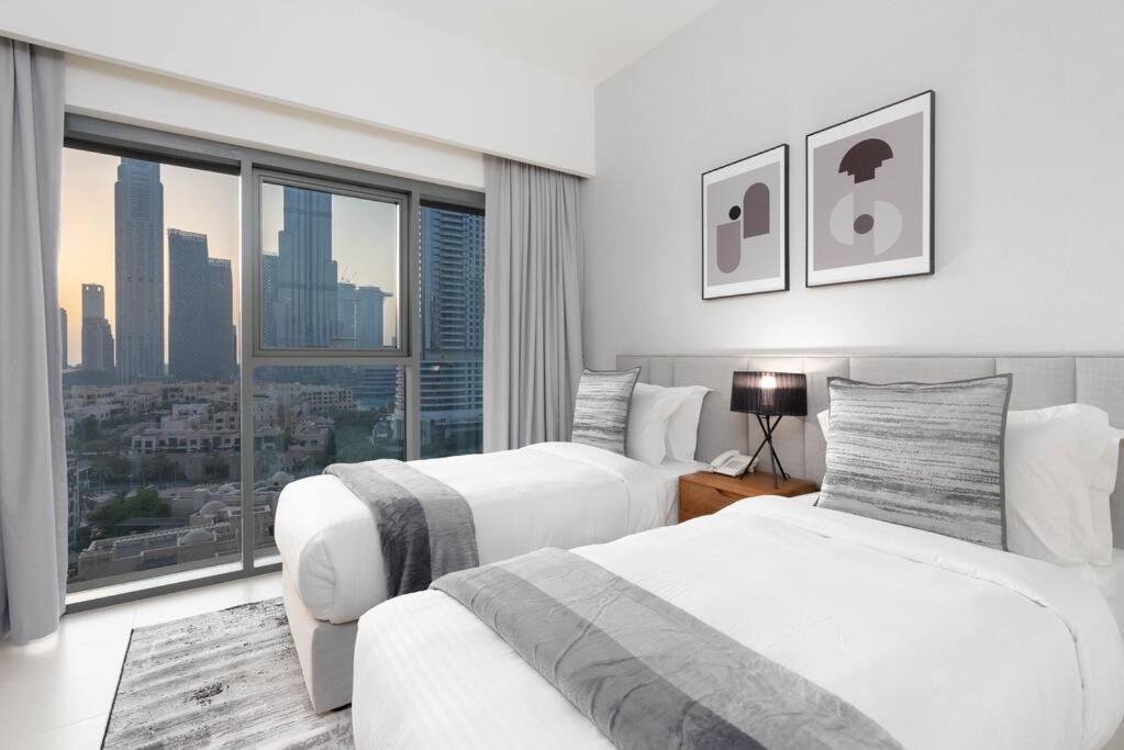 Ultimate / Amazing Burj Khalifa Views / 5 Min Walk From Mall / 6 People * Dubai