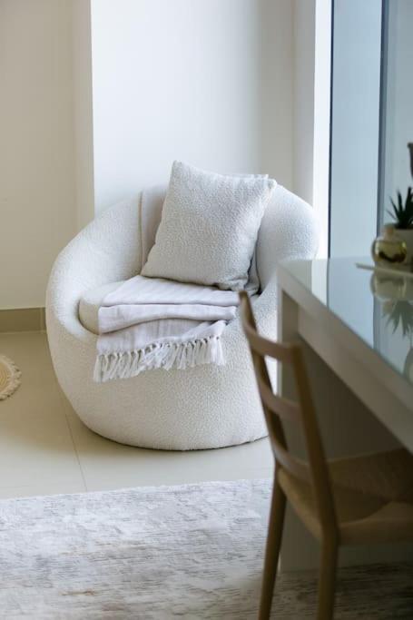 Moonstone - Tranquil, Large 2 Bedroom Apartment, Sea View, Marina Jbr Daire