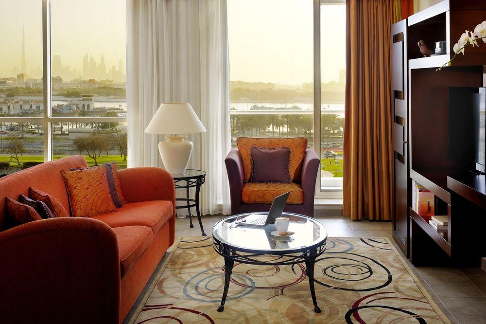 Marriott Executive Creek Hotel 4*