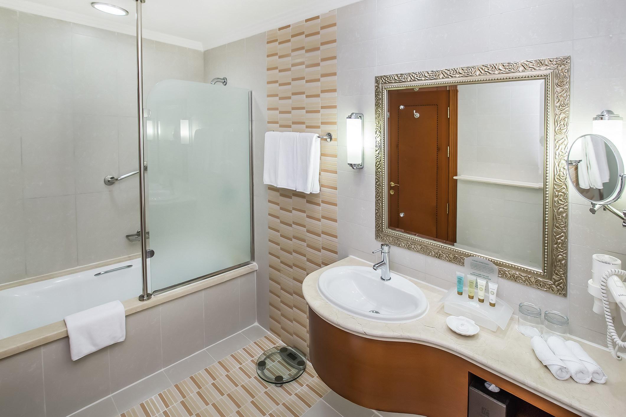 Sunday International Hotel 4*