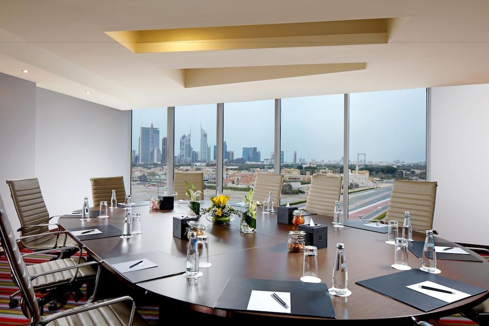 Millennium Downtown 4* Dubai