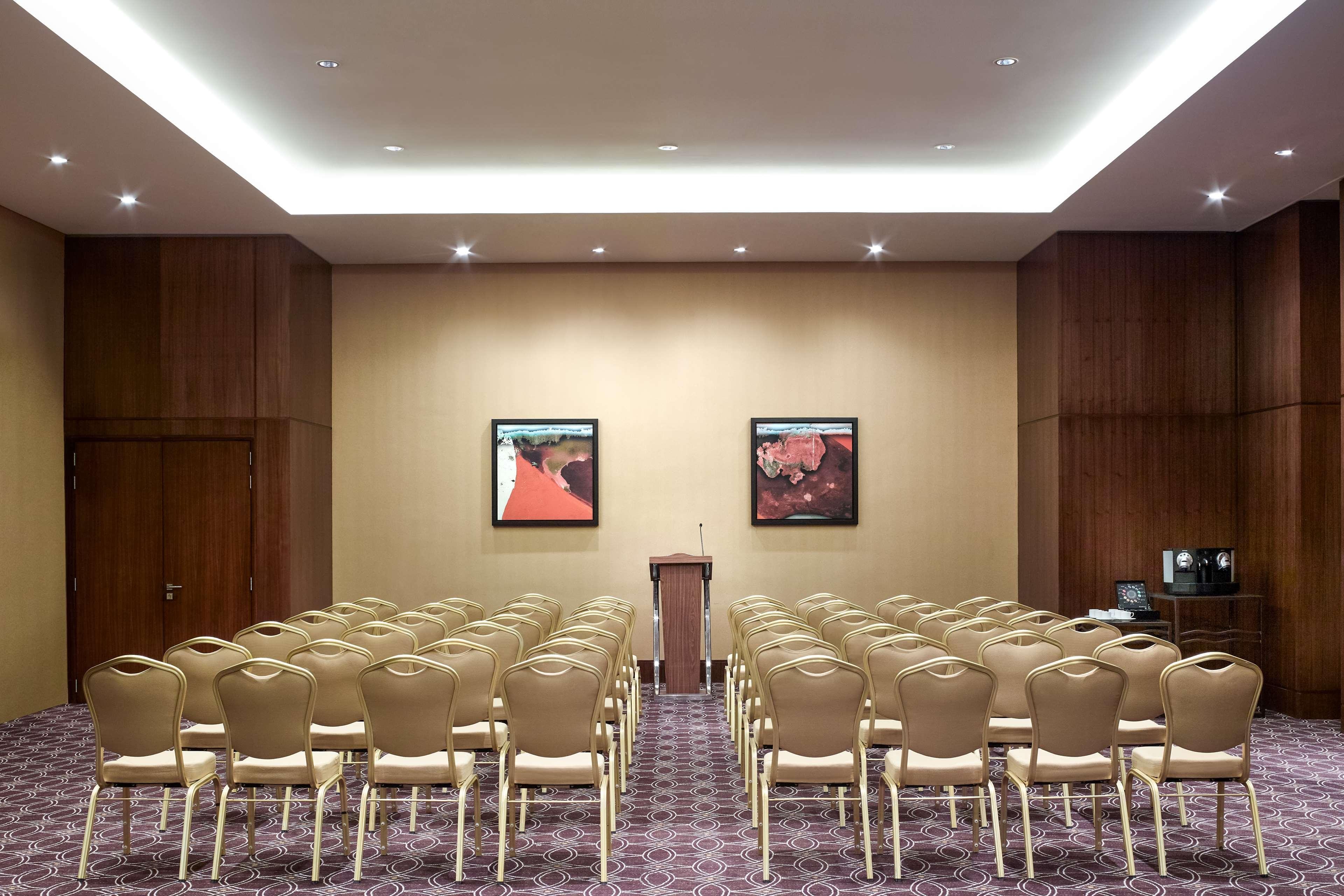 Swissotel Al Ghurair - Deira & Creek Dubai